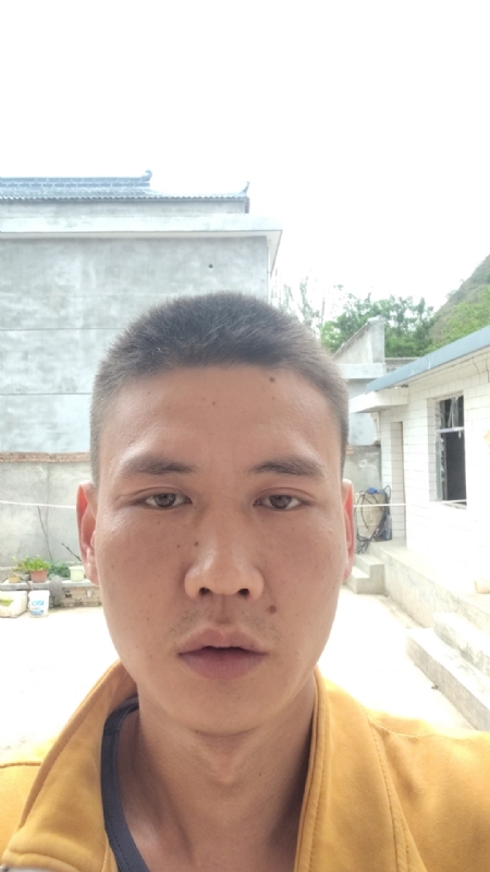 简单点的第一张照片--惠州相亲服务中心