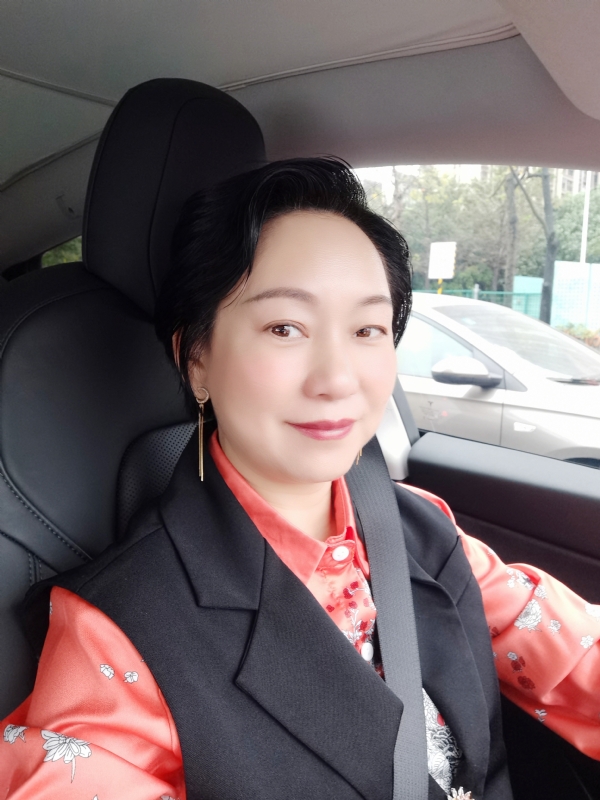 铿锵玫瑰的第二张照片--惠州相亲服务中心