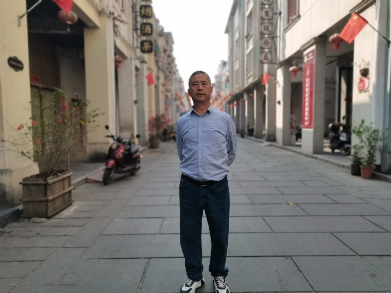 一粒尘埃的第一张照片--惠州相亲服务中心
