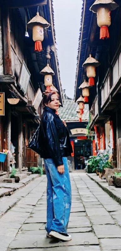 宛霞的第五张照片--惠州相亲服务中心