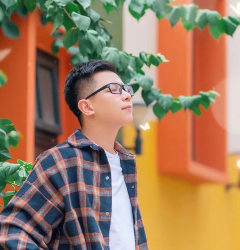 版本之子的第一张照片--惠州相亲服务中心