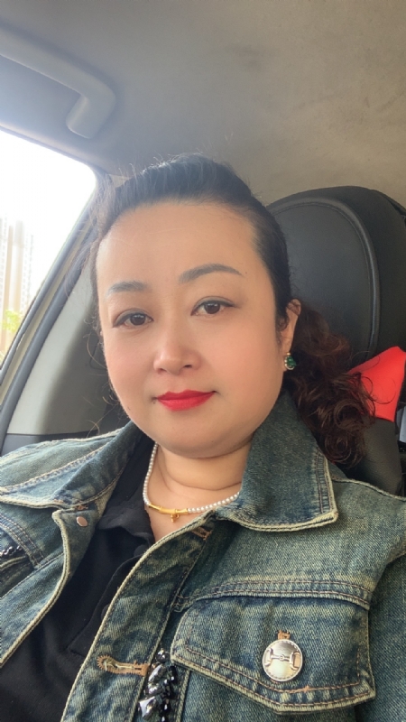 云中的蝶的第一张照片--惠州相亲服务中心